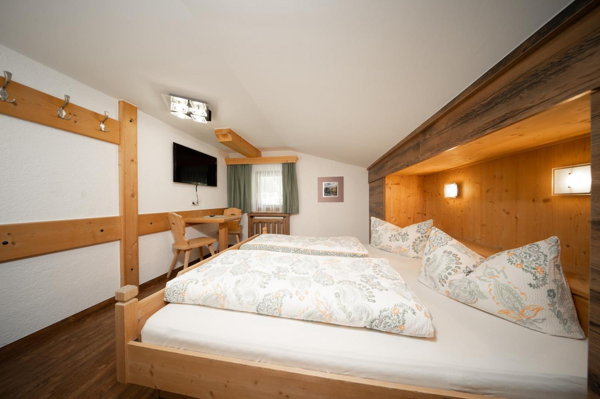 Haus Alexander Apartment Längenfeld Екстериор снимка