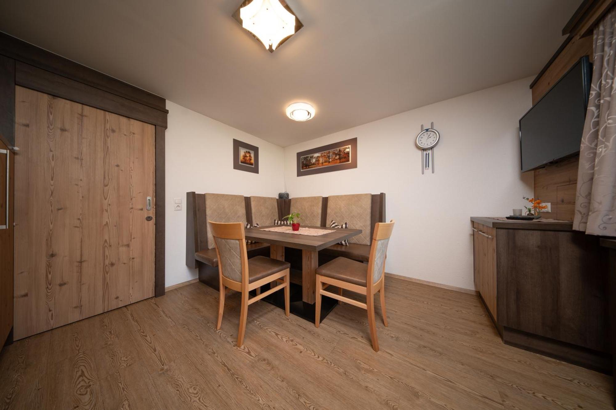 Haus Alexander Apartment Längenfeld Екстериор снимка