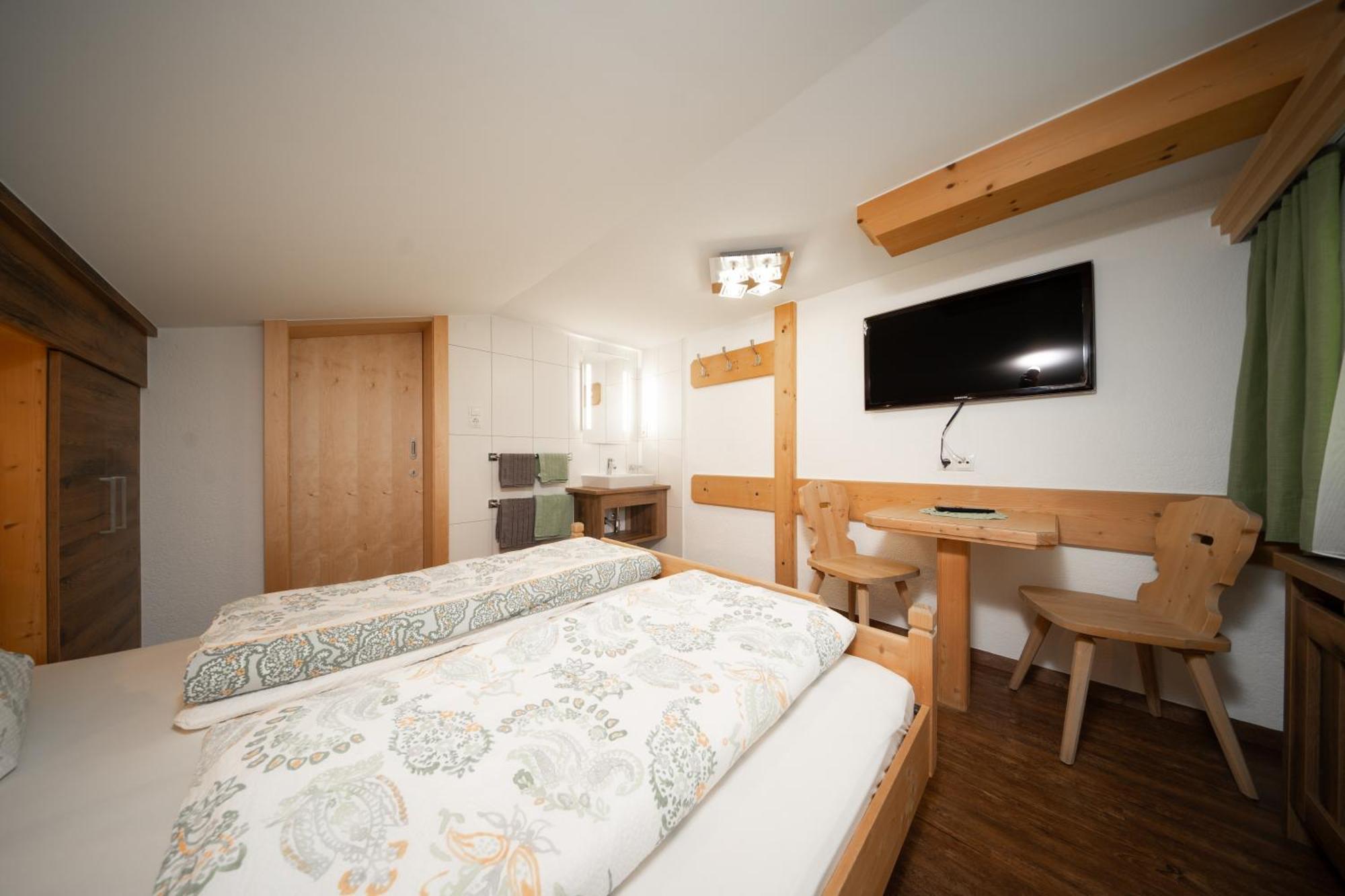 Haus Alexander Apartment Längenfeld Екстериор снимка